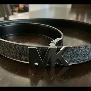 Michael Kors Belt size 40